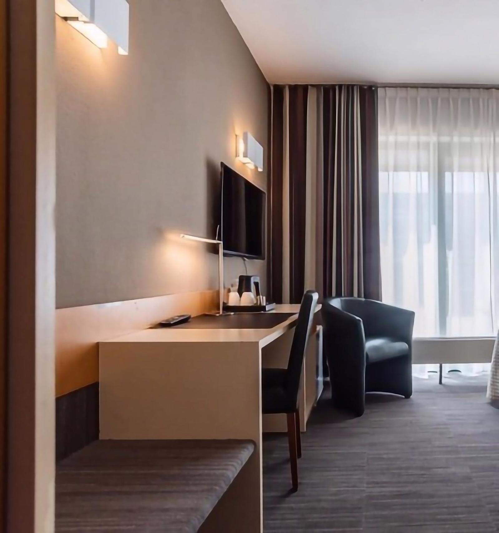 Hobbit Hotel Arrondissement di Malines Esterno foto